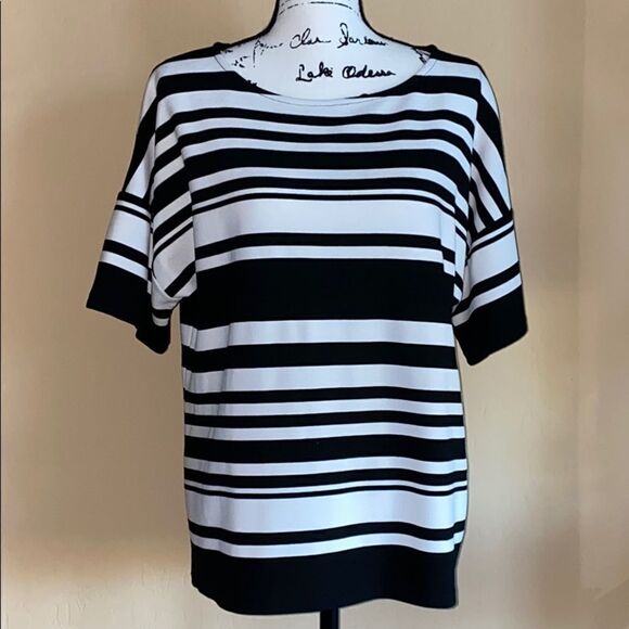 Chico’s | Short sleeve blouse - Picture 2 of 7